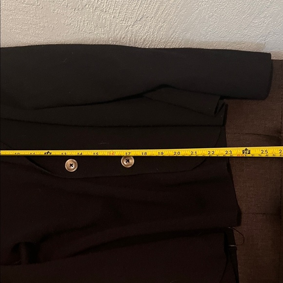 Croft & Barrow Classic Black brown button down Sweater Knit. - Picture 4 of 6